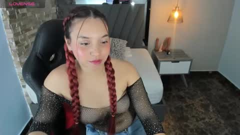 L u c i a  online show from March 18, 7:17 pm