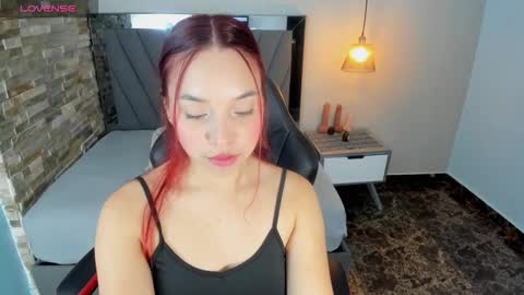 L u c i a  online show from March 25, 7:31 pm