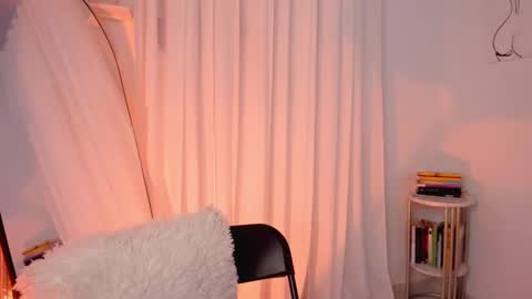 Lucia online show from February 1, 9:51 pm