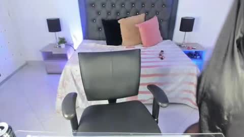 Lucia online show from November 8, 4:23 am