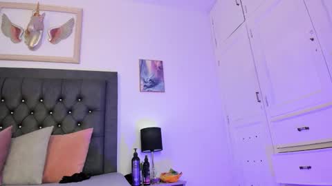 Lucia online show from November 15, 4:32 am