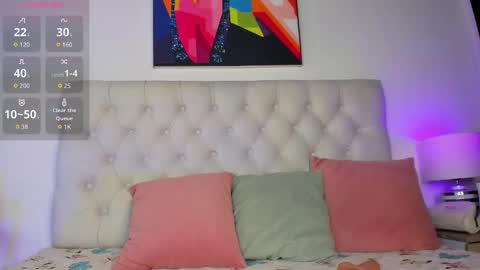 Lucia online show from November 15, 5:20 pm