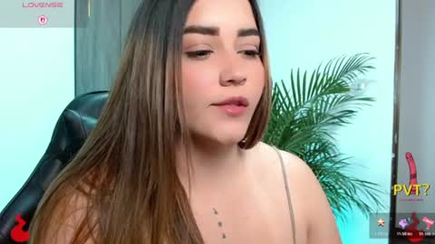 Snapshot of lucia_star_ chatting on July 23, 10:08 pm lucia star online show from July 23, 10:08 pm