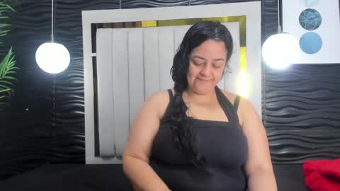 Lucia Vonne online show from February 24, 11:10 am