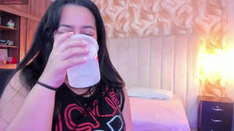 Lucia Vonne online show from May 18, 10:15 pm