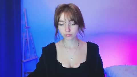 Snapshot of luciacam20 chatting on December 1, 7:14 pm Lucy online show from December 1, 7:14 pm