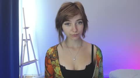 Snapshot of luciacam20 chatting on December 2, 9:35 am Lucy online show from December 2, 9:35 am
