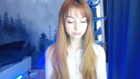 Snapshot of luciacam20 chatting on January 2, 10:26 am Lucy online show from January 2, 10:26 am