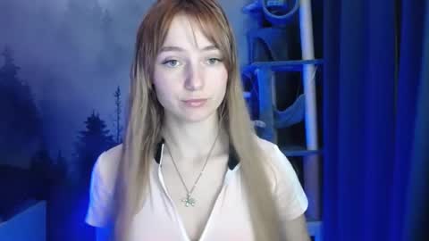 Snapshot of luciacam20 chatting on January 7, 7:17 pm Lucy online show from January 7, 7:17 pm