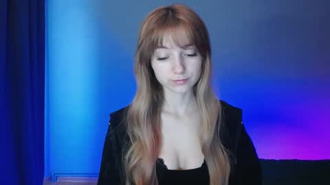 Snapshot of luciacam20 chatting on January 14, 6:24 am Lucy online show from January 14, 6:24 am