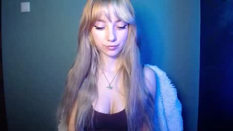 Lucy online show from November 11, 1:44 pm