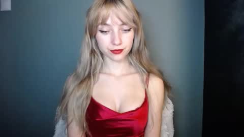 Lucy online show from November 23, 7:35 pm