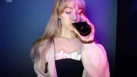 Lucy online show from December 2, 1:28 pm