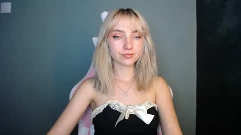 Snapshot of luciacam20 chatting on July 6, 3:14 pm Lucy online show from July 6, 3:14 pm