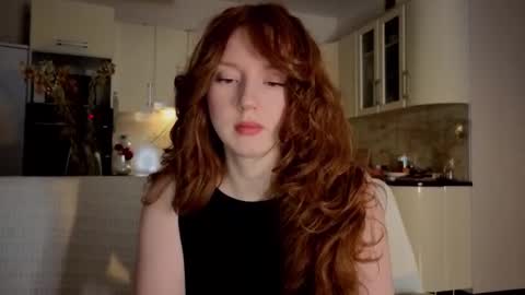 Lucia online show from October 18, 4:30 pm