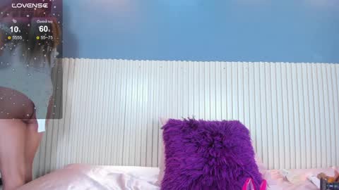 luciadaniels1 online show from January 10, 9:44 am