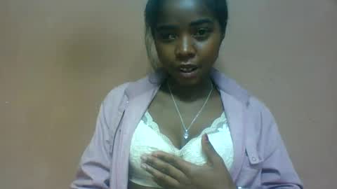 luciah148539 online show from July 22, 3:26 pm