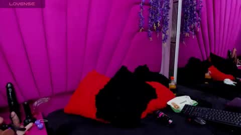 Luci online show from March 11, 8:37 pm