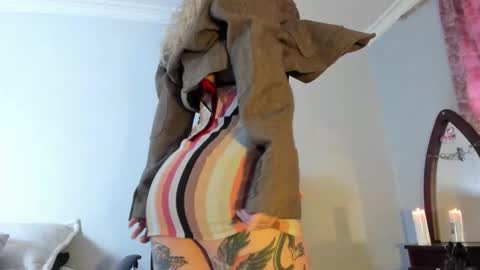 Luciana Evans online show from February 5, 1:38 pm