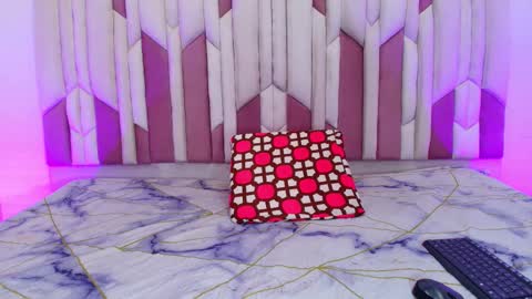 instagram luciana417  online show from October 15, 3:06 am