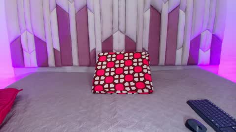 instagram luciana417  online show from October 16, 3:18 am