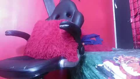 LUCIANA online show from December 6, 7:10 am