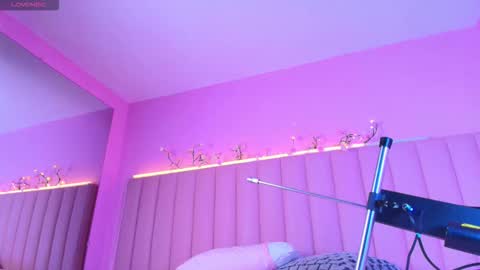 lucianablake online show from March 16, 5:13 am