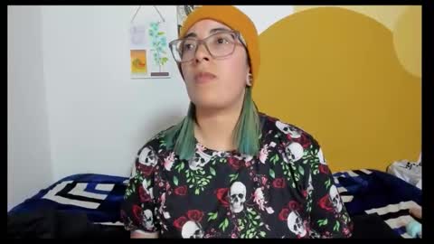 Snapshot of lucianacapisce chatting on November 17, 11:10 pm Dani 3 online show from November 17, 11:10 pm