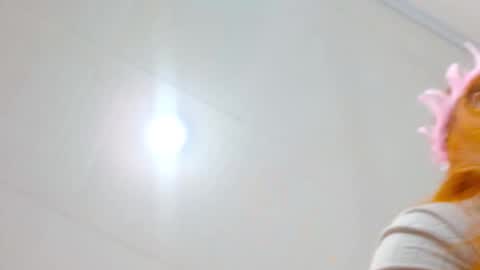 Snapshot of lucie_nicolls chatting on December 9, 8:01 pm Lucie online show from December 9, 8:01 pm