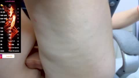 Snapshot of lucie_nicolls chatting on December 21, 11:02 pm Lucie online show from December 21, 11:02 pm