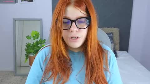 Snapshot of lucie_nicolls chatting on December 30, 5:55 pm Lucie online show from December 30, 5:55 pm