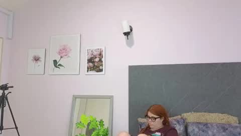 Snapshot of lucie_nicolls chatting on January 15, 12:09 am Lucie online show from January 15, 12:09 am