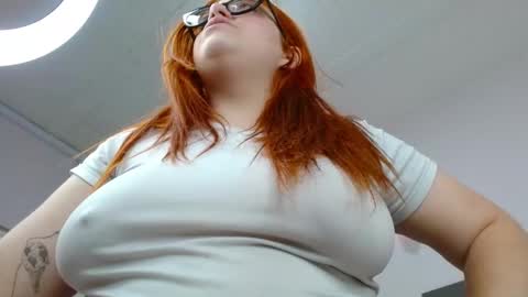 Snapshot of lucie_nicolls chatting on January 27, 8:49 pm Lucie online show from January 27, 8:49 pm