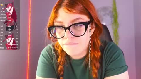 Snapshot of lucie_nicolls chatting on February 14, 11:20 pm Lucie online show from February 14, 11:20 pm