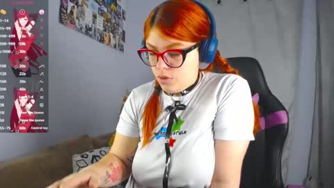 Snapshot of lucie_nicolls chatting on March 7, 8:33 pm Lucie online show from March 7, 8:33 pm