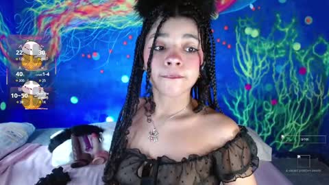 Snapshot of lucie_petite chatting on November 23, 6:30 pm Lucie - online show from November 23, 6:30 pm