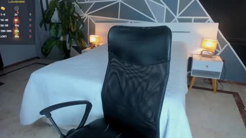 Snapshot of lucifer_dauhgter chatting on December 10, 11:54 am Lucy online show from December 10, 11:54 am