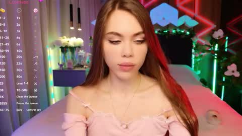 Snapshot of lucifiella chatting on October 18, 1:23 pm MimiFors online show from October 18, 1:23 pm