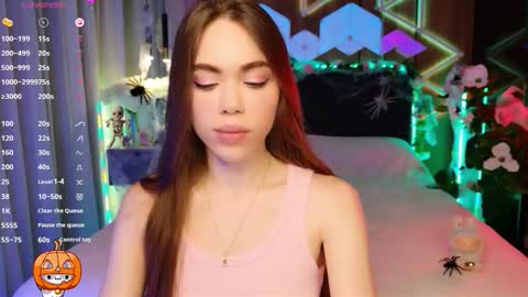 Snapshot of lucifiella chatting on October 24, 3:30 pm MimiFors online show from October 24, 3:30 pm