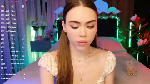 Snapshot of lucifiella chatting on November 20, 4:51 pm MimiFors online show from November 20, 4:51 pm