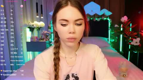 Snapshot of lucifiella chatting on November 24, 4:40 pm MimiFors online show from November 24, 4:40 pm