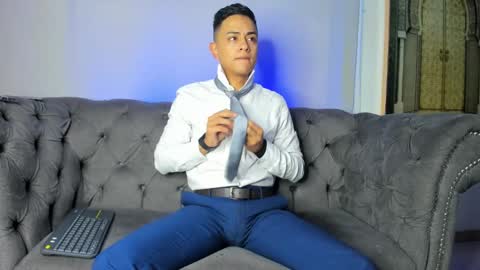 Snapshot of lucii_fer_ chatting on December 30, 11:26 am Leo online show from December 30, 11:26 am