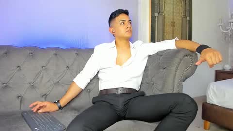 Snapshot of lucii_fer_ chatting on January 9, 5:11 pm Leo online show from January 9, 5:11 pm