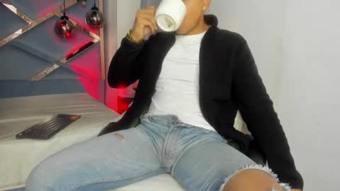 Snapshot of lucii_fer_ chatting on March 1, 12:29 pm Leo online show from March 1, 12:29 pm