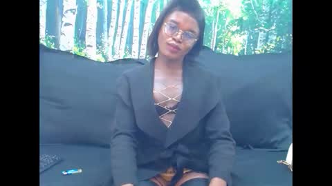 Snapshot of lucile_carrie chatting on June 9, 6:41 pm Lucile Carrie online show from June 9, 6:41 pm