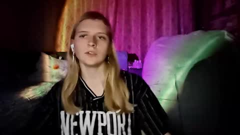 Monika online show from October 8, 8:50 pm