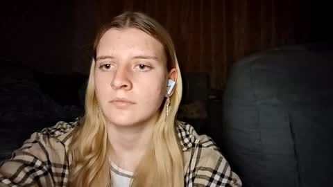 Monika online show from October 9, 8:29 pm