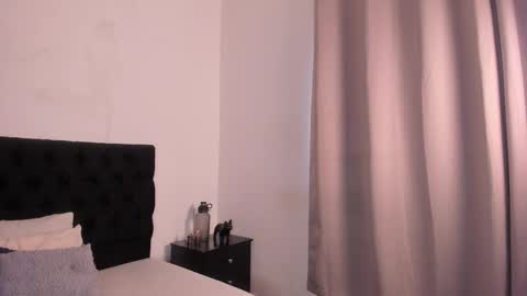 Snapshot of lucio__fox chatting on November 17, 11:49 am Lucio online show from November 17, 11:49 am