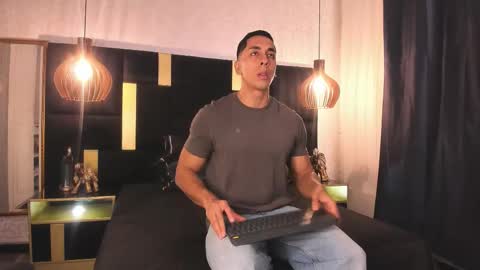 Lucio online show from February 6, 11:35 am