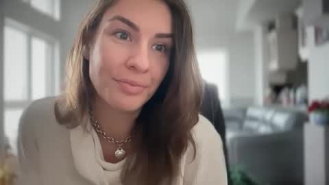 Snapshot of luciousapril chatting on November 13, 6:51 pm April online show from November 13, 6:51 pm